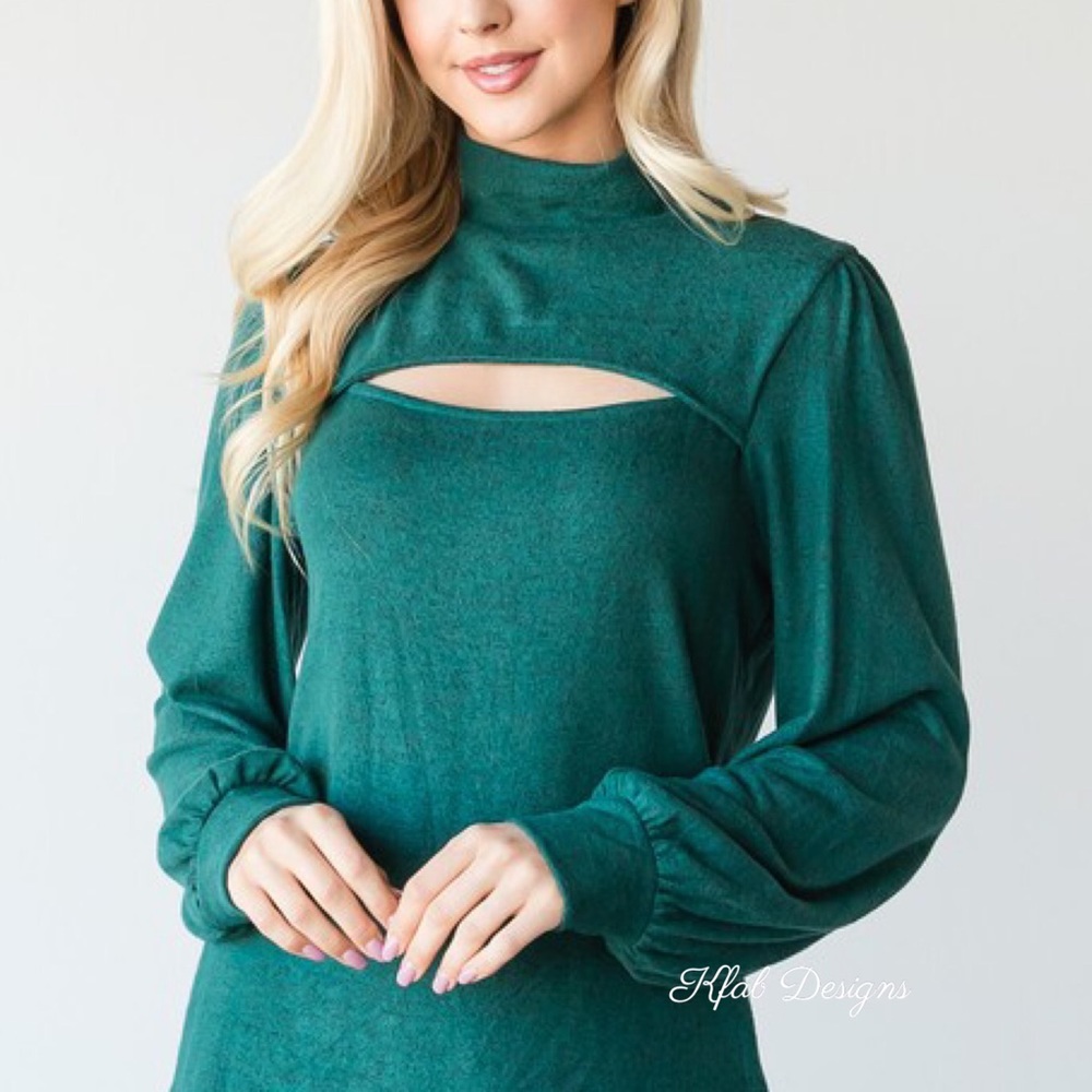 ❤️LAST! Emerald Super Soft Slit Keyhole Top! - Picture 4 of 4